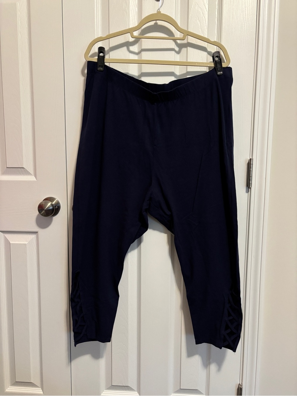 Roaman's Plus Size Lattice Capris in Navy